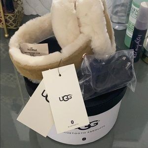 Ugg Bluetooth ear muffs